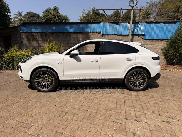Porsche Cayenne E-Hybrid Coupe 2022 White