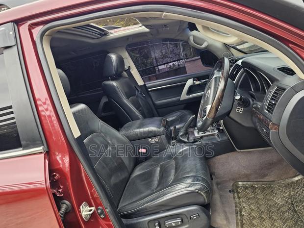 Toyota Land Cruiser 4.6 V8 ZX 2013 Maroon