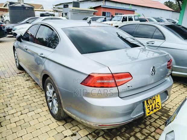 Volkswagen Passat 2015 Silver