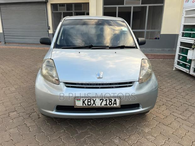 Toyota Passo 2005 Silver