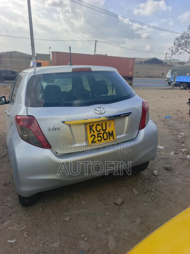 Toyota Vitz 2012 White
