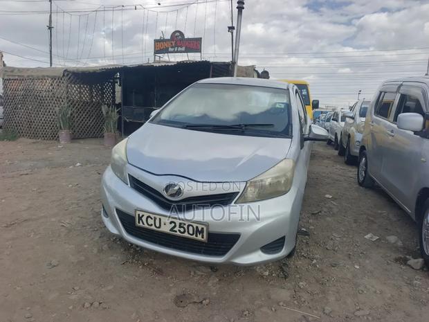 Toyota Vitz 2012 White