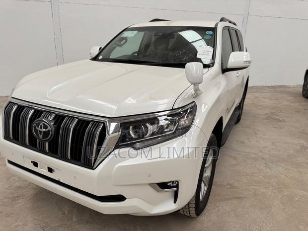 Toyota Land Cruiser Prado 2021 White