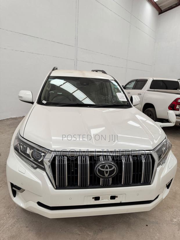 Toyota Land Cruiser Prado 2021 White