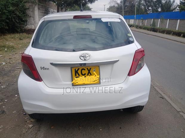 Toyota Vitz 1.0 FWD 5dr 2013 White