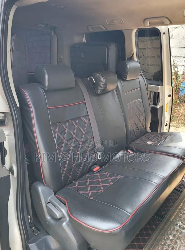 Toyota Noah 2.0 158hp FWD (8 Seater) 2012 Pearl