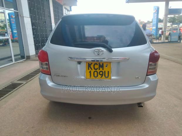 Toyota Corolla Fielder 2010 Silver
