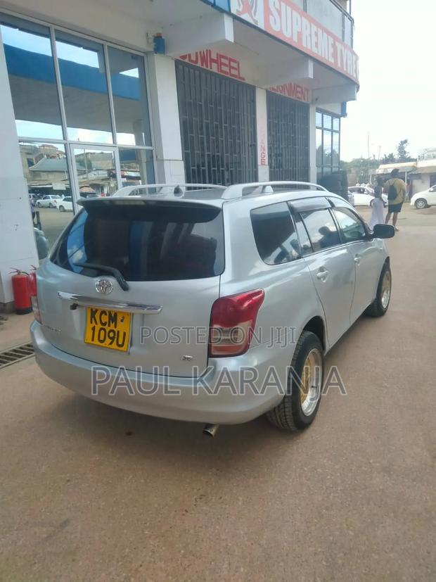 Toyota Corolla Fielder 2010 Silver