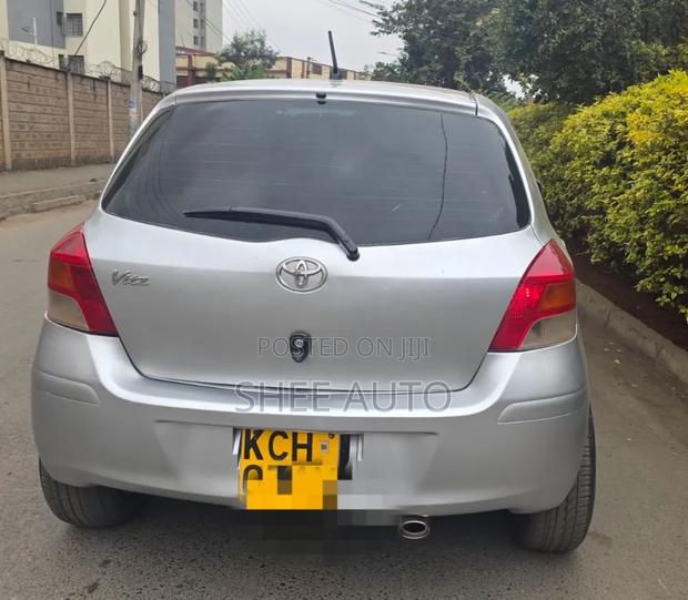 Toyota Vitz 2008 Gray