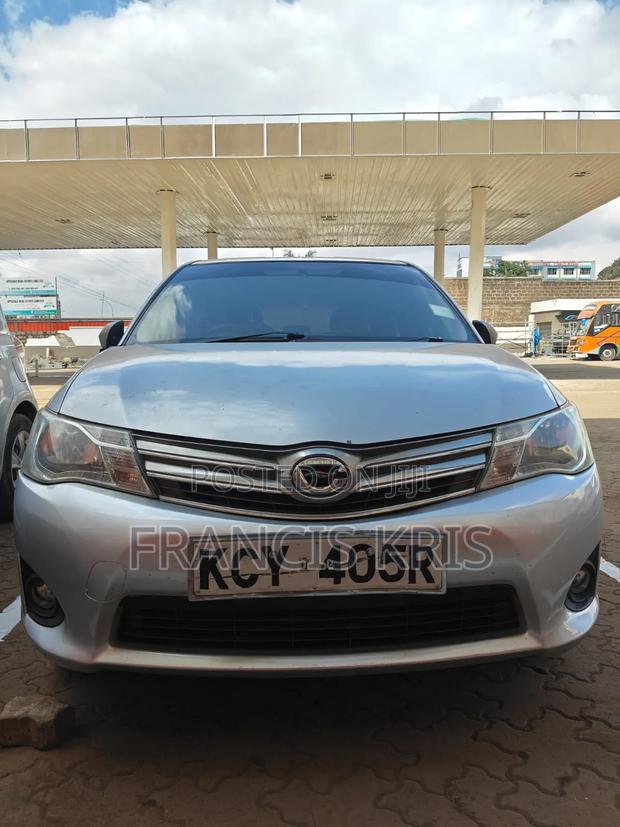 Toyota Corolla Fielder 2013 Silver