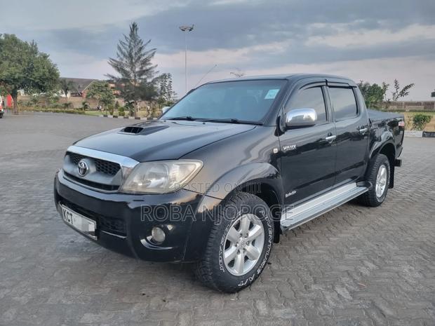 Toyota Hilux 3.0 D-4D 4x4 2012 Black