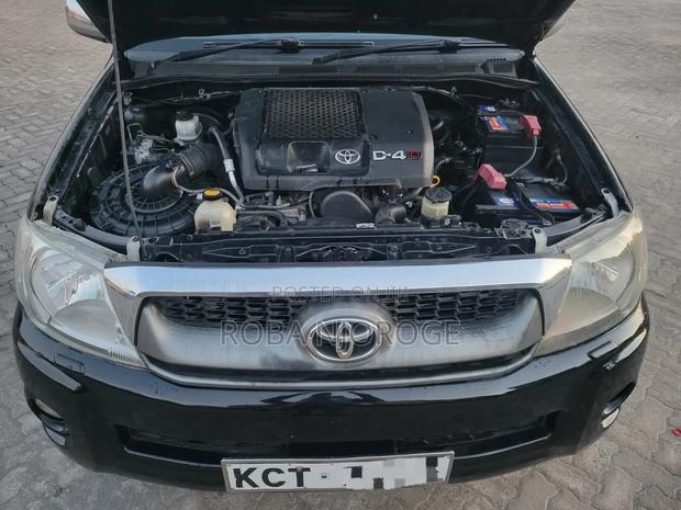Toyota Hilux 3.0 D-4D 4x4 2012 Black