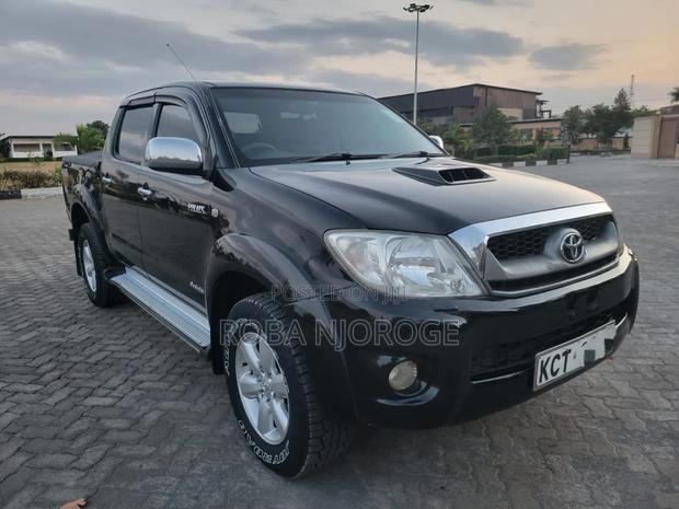 Toyota Hilux 3.0 D-4D 4x4 2012 Black