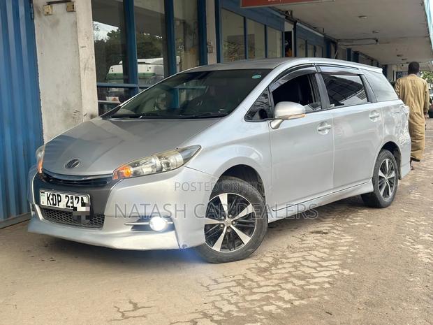 Toyota Wish 2016 Silver