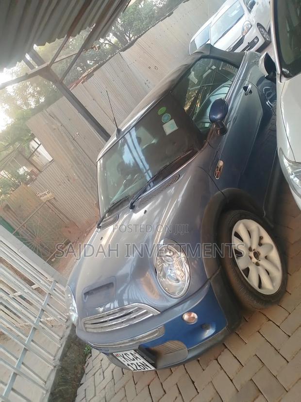 Mini Convertible 2007 Blue