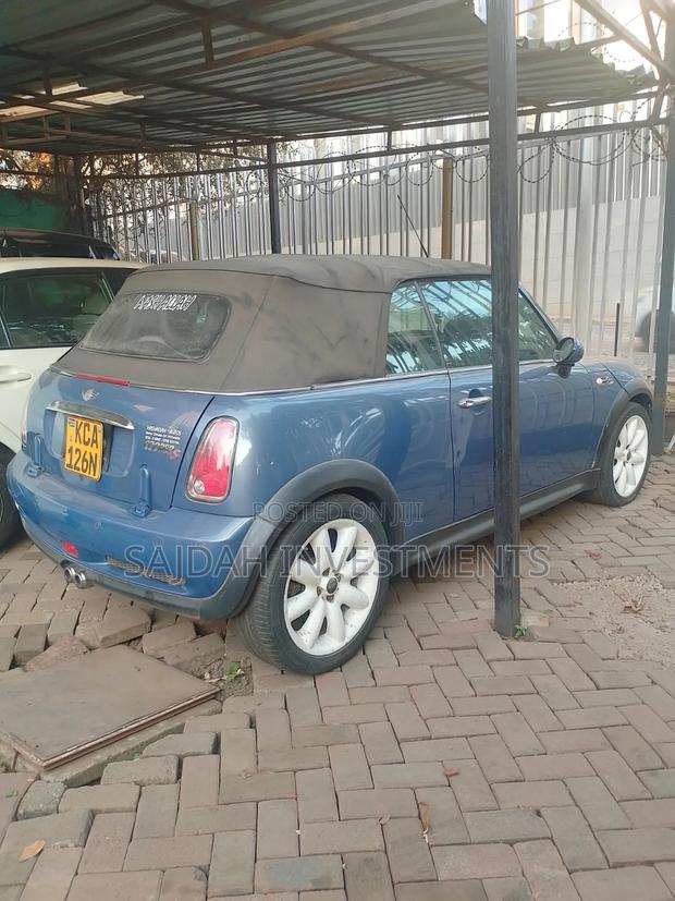 Mini Convertible 2007 Blue