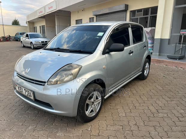 Toyota Passo 2005 Silver