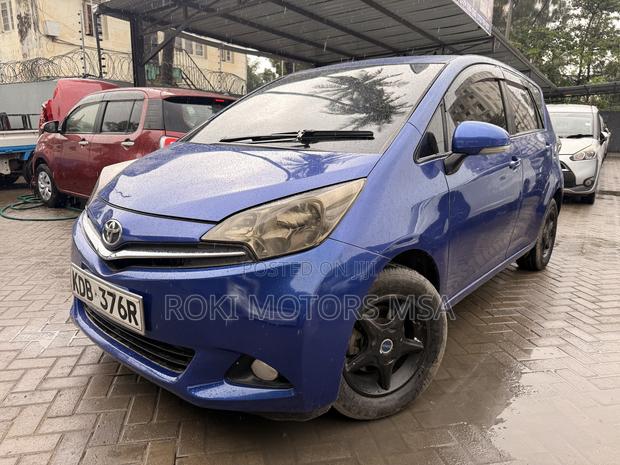 Toyota Ractis 2014 Blue