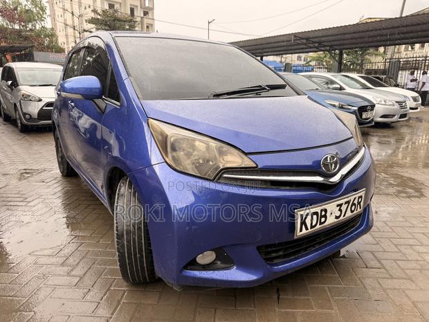 Toyota Ractis 2014 Blue
