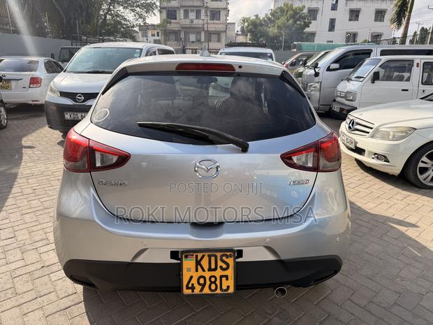 Mazda Demio 2016 Silver