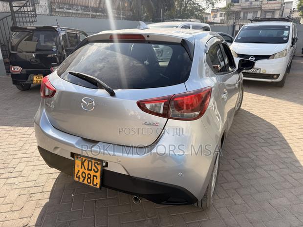 Mazda Demio 2016 Silver