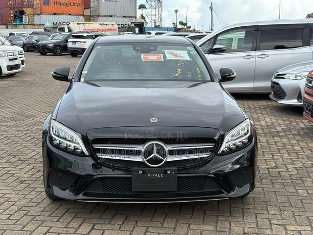 Mercedes-Benz C180 2020 Black