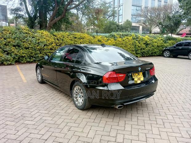 BMW 318i 2010 Black