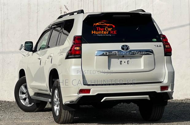Toyota Land Cruiser Prado 2.8 2019 Pearl