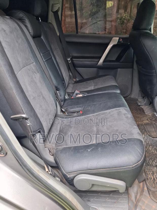 Toyota Land Cruiser Prado 2.7 i 2012 Gray