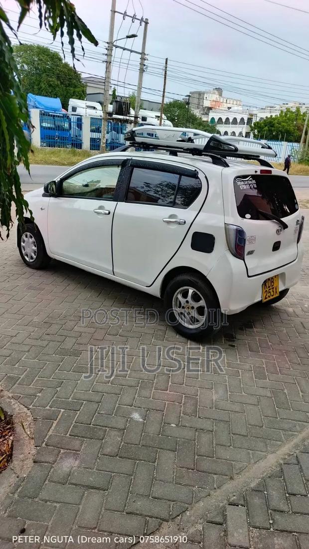 Daihatsu Mira 2013 White