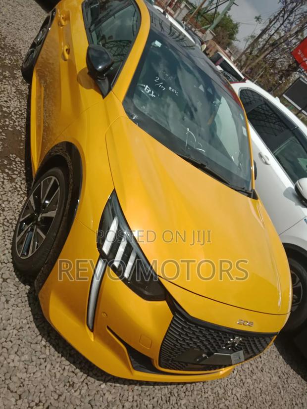 Peugeot 208 2020 Orange