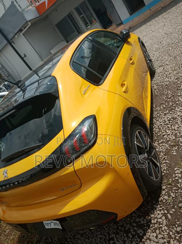 Peugeot 208 2020 Orange