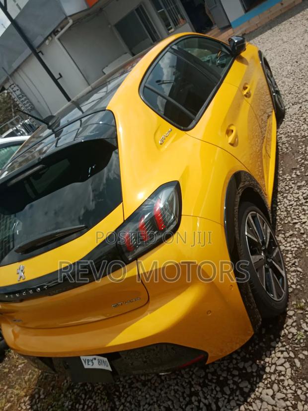 Peugeot 208 2020 Orange