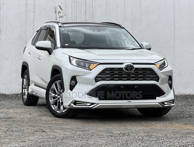 Toyota RAV4 XLE Premium AWD 2020 White