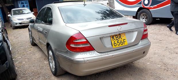 Mercedes-Benz E240 2004 Beige