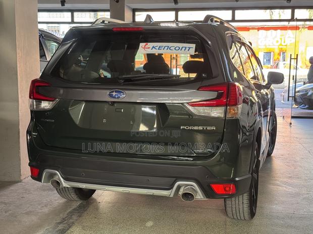 Subaru Forester 2022 Green