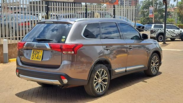 Mitsubishi Outlander 2015 Brown