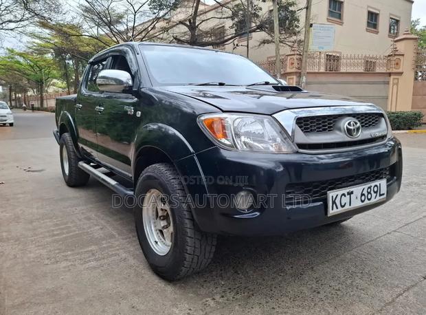 Toyota Hilux 2011 Black