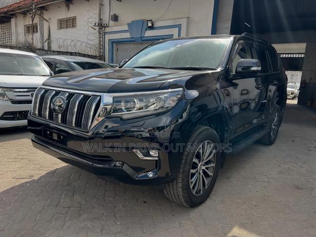 Toyota Land Cruiser Prado 2021 Black
