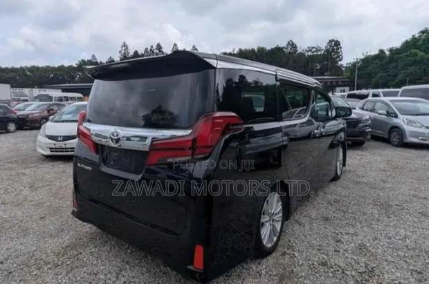 Toyota Alphard 2.5 Petrol AWD 2020 Black