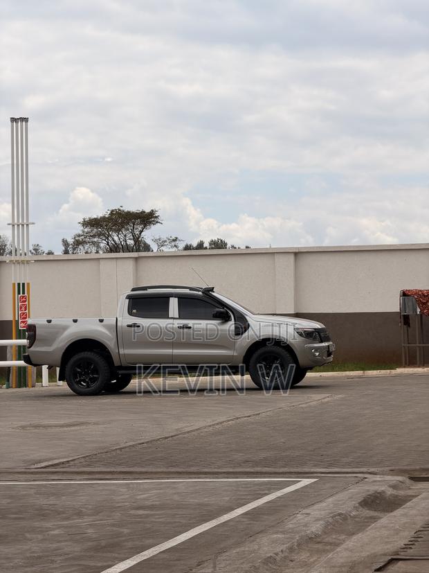 Ford Ranger Wildtrak 2012 Gray