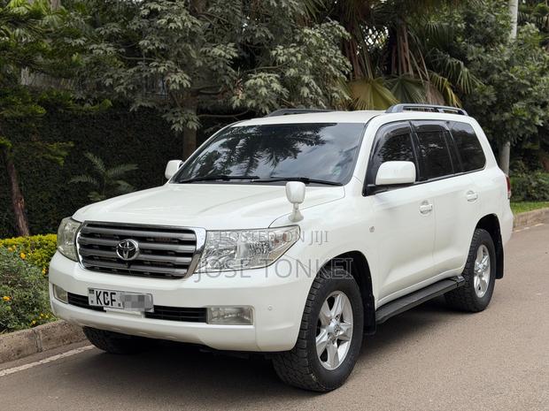 Toyota Land Cruiser 2008 White