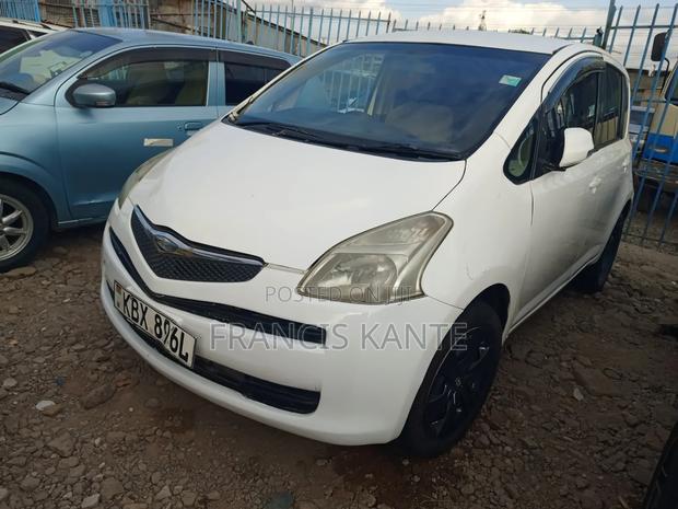 Toyota Ractis 2009 White
