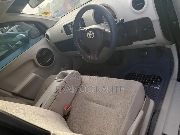 Toyota Passo 2012 Gray