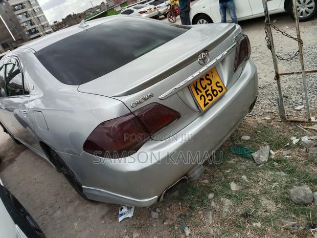 Toyota Crown 2011 Silver