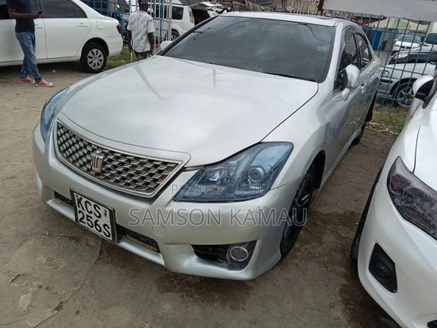 Toyota Crown 2011 Silver