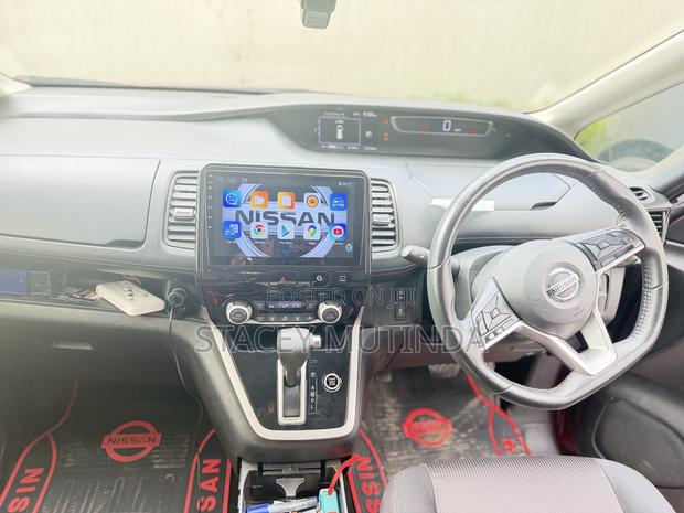 Nissan Serena 2018 Red
