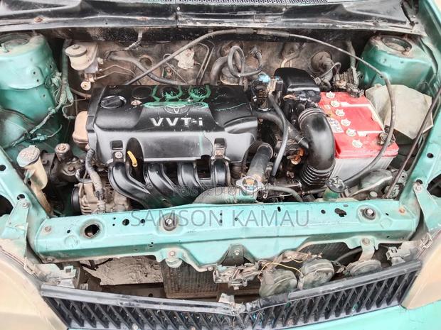 Toyota Platz 2004 Green