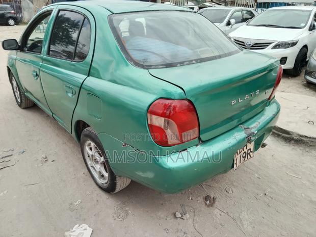 Toyota Platz 2004 Green