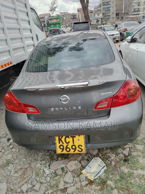 Nissan Skyline 2011 Gray